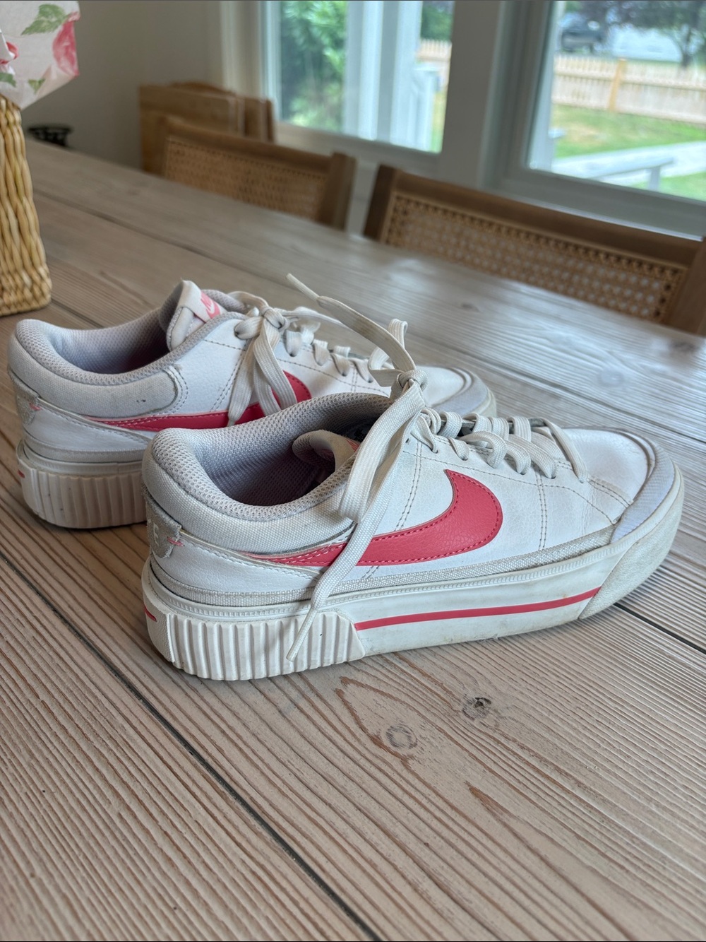 Nike court legacy light White Sneakers with Pink Swoosh - Picture 1 of 5